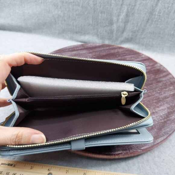 Elegant Checkered Pattern Leather Wallet With Wrist Strap & Card Holder - Picture 4 of 7